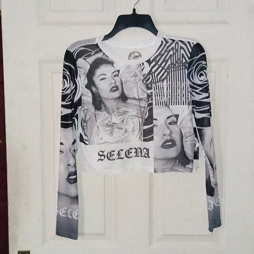 Women's Mesh Selena Graphic Crop Top